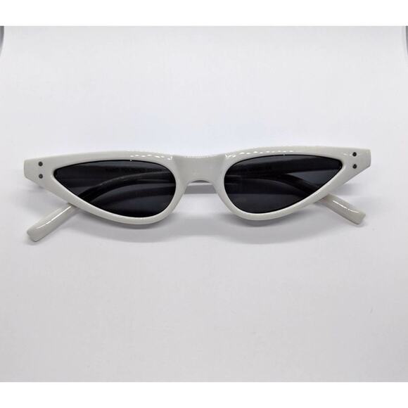 White Slim Frame Sunnies Sunglasses New